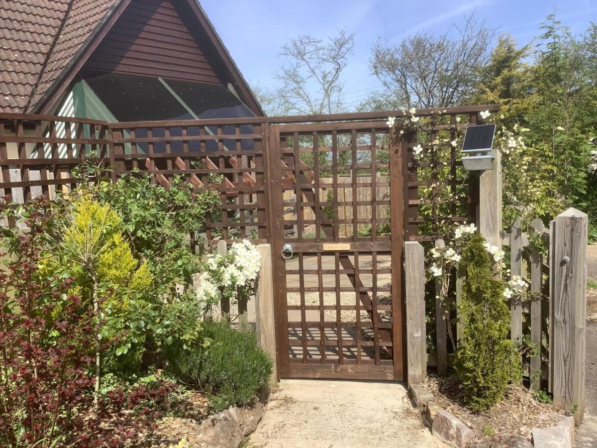 The Forge Villa Winscombe Dış mekan fotoğraf