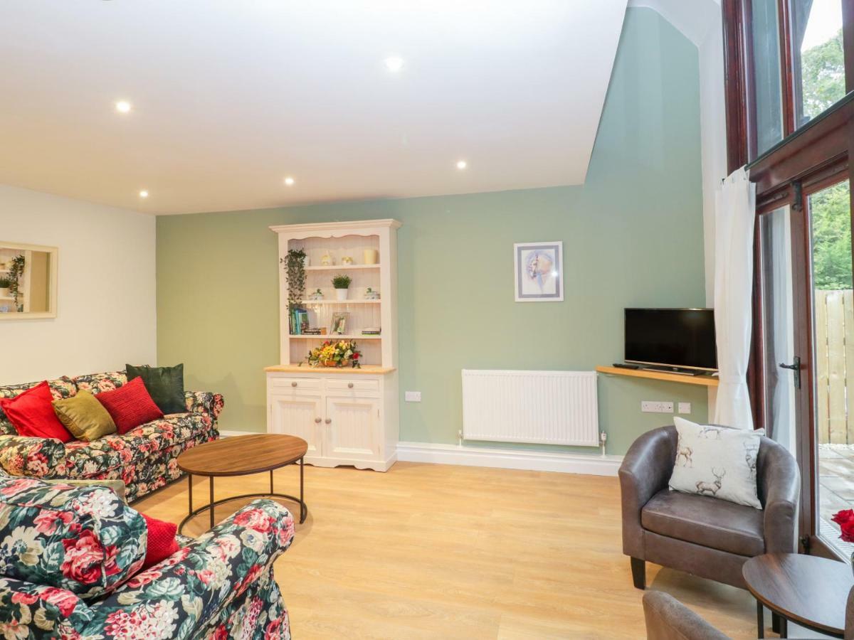 The Forge Villa Winscombe Dış mekan fotoğraf